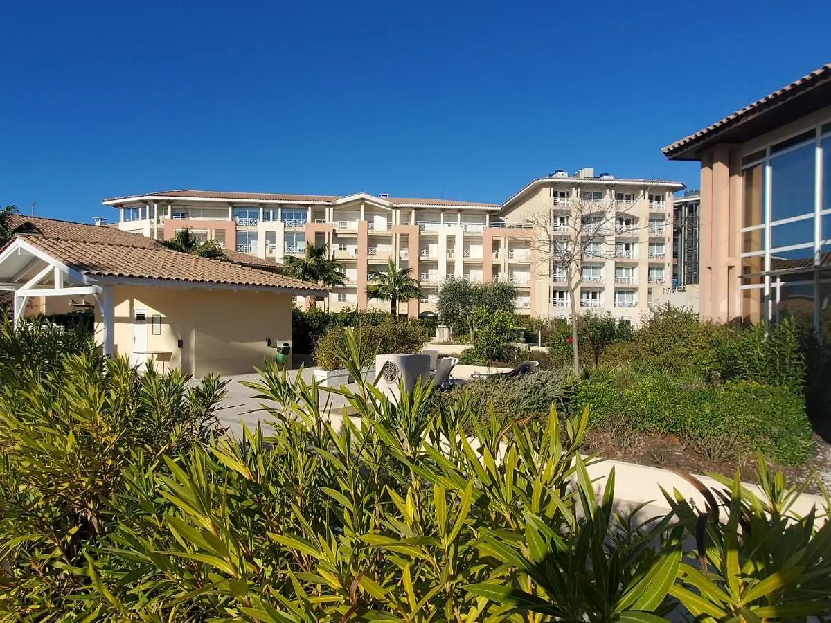 Cap Hermes Studio 31M2 Vue Port Climatise Piscine, Frejus
